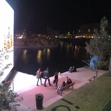 Piazza Xxiv ميلان